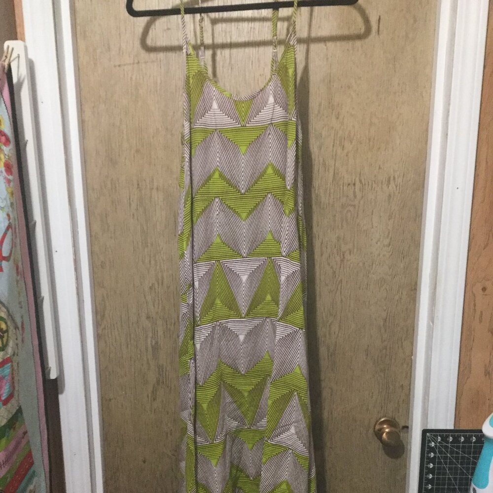Billabong maxi dress with adjustable straps green and brown size medium
